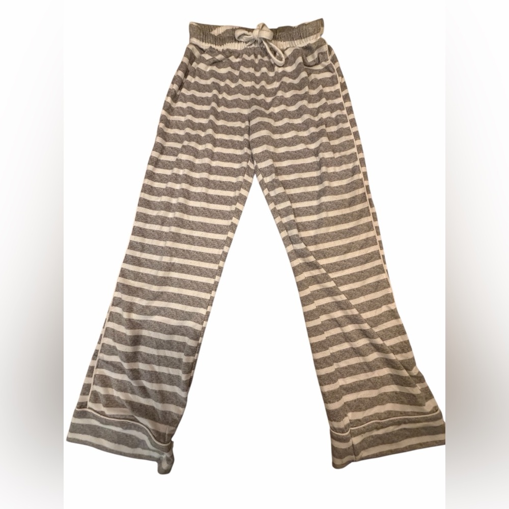 Splendid Striped Gray and White Wide-Leg Pajama pants